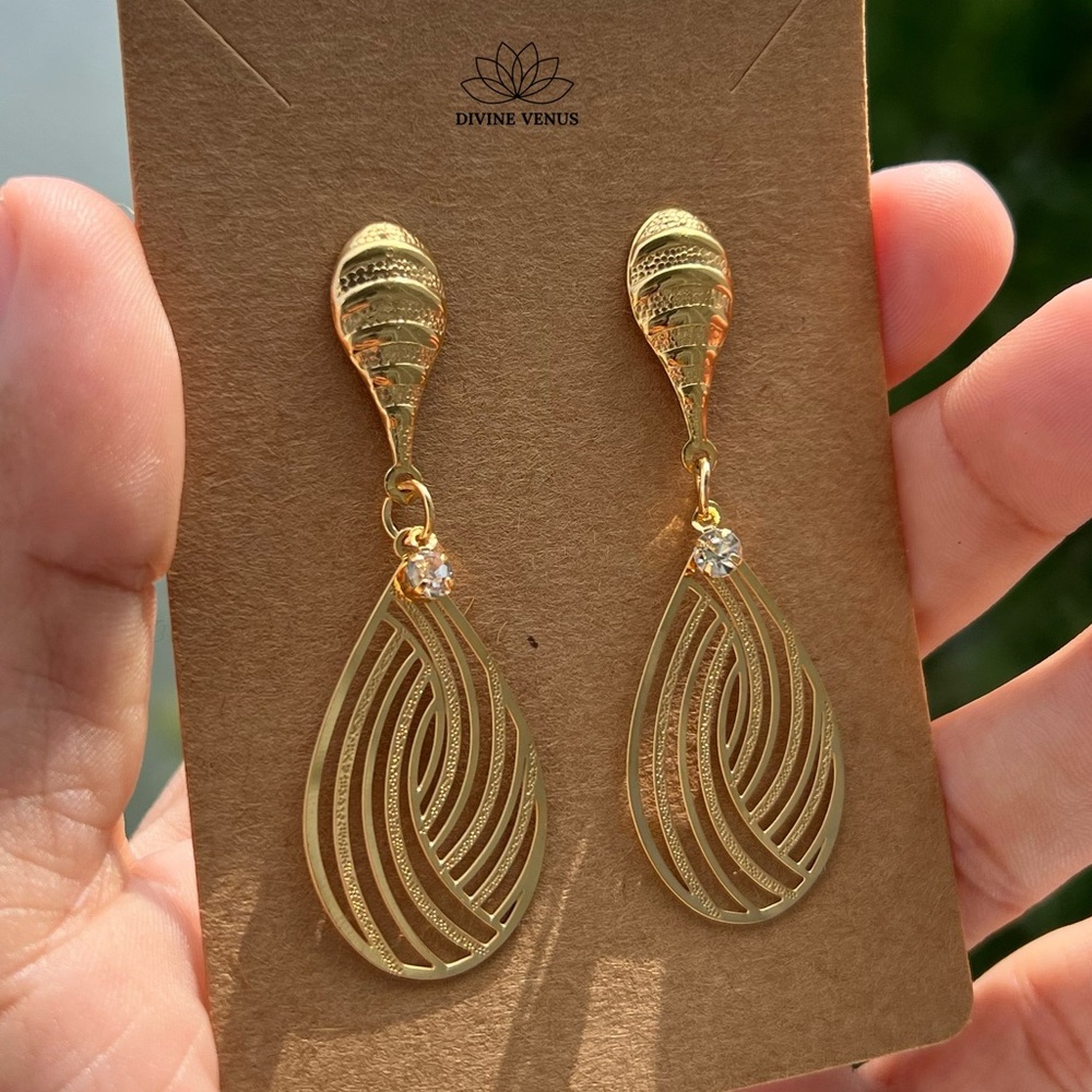 Seashell Teardrop Dangle Earrings | Handmade | Gold Plated Stainless Steel
